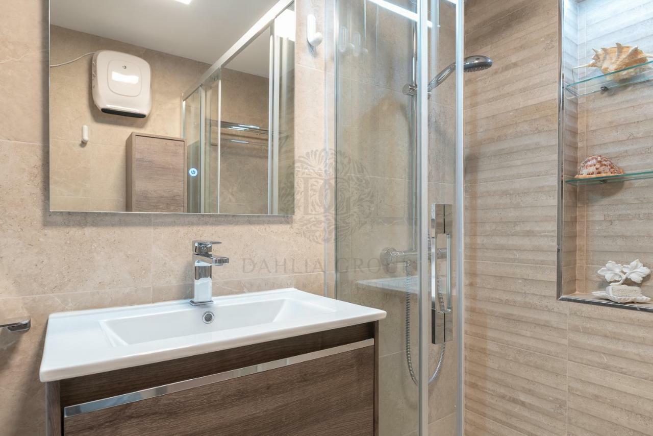 El Faro Beach Apartment By Dahlia Group Estepona Kültér fotó